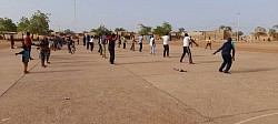 AJLD-RCN en collaboration avec HI a organisé une séance d'aerobique à Kaya. Cela rentre dans le cadre de signes symptômes et de gestion du stress et des mesures d'adaptation.