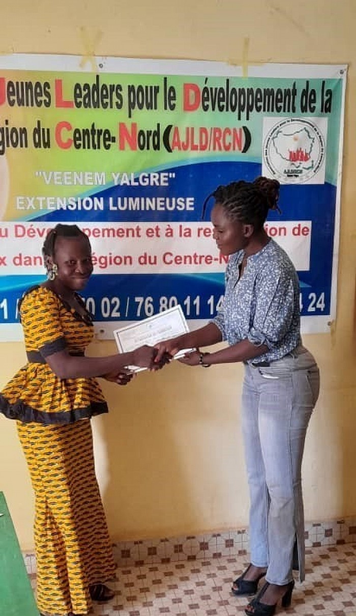 Remise d’attestation à la fin de la formation en technique d’animation et de communications